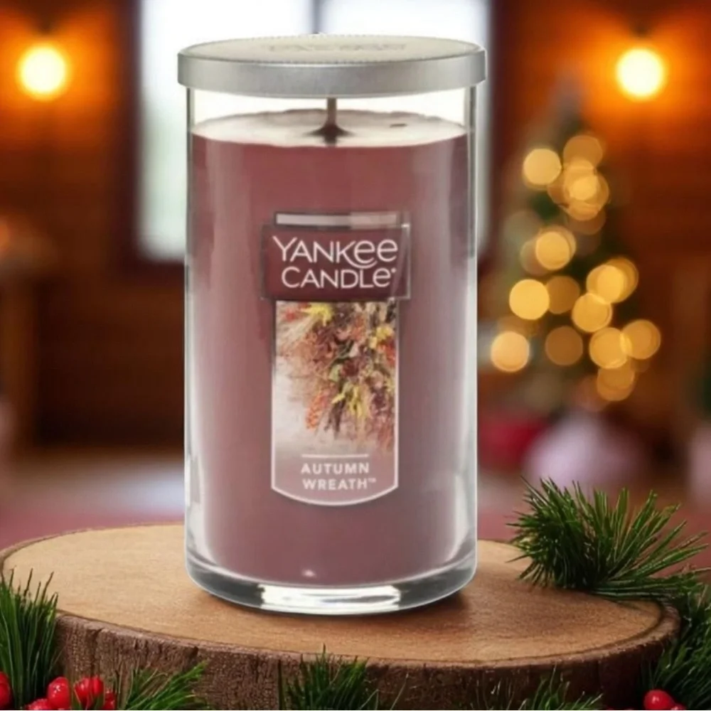 Yankee Candle Autumn Wreath Large 2-Wick Tumbler - Deep Red